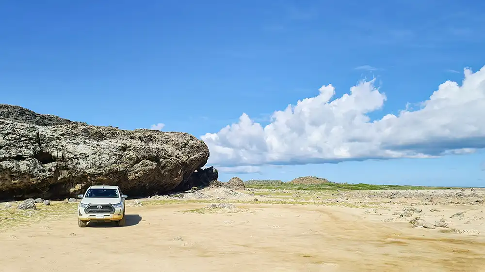 Reserveer je tour en stap in onze Toyota Hilux om op avontuur te gaan!